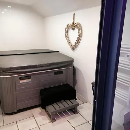 住宿加早餐酒店 De Brunemont Dieval